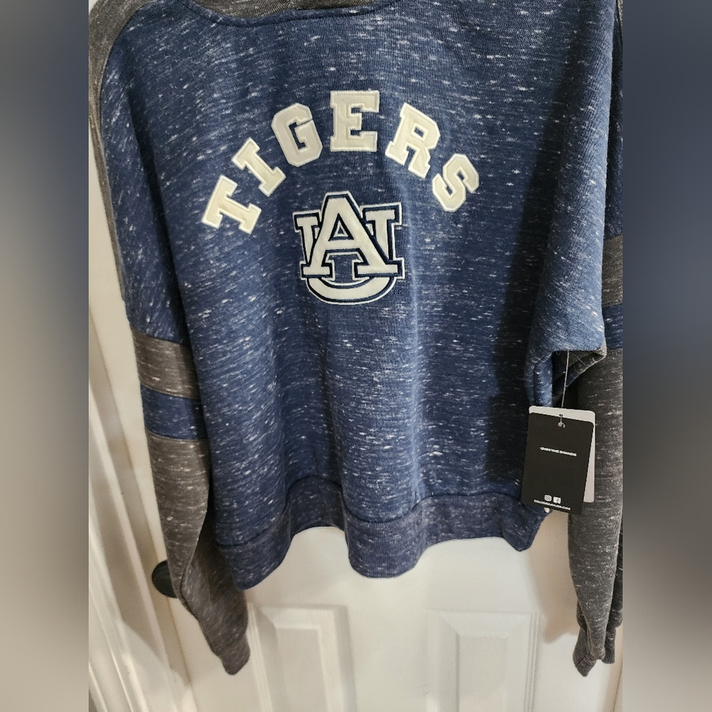 Colosseum Charcoal and White Apparel